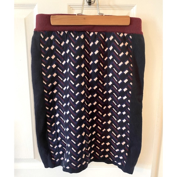 Joe fresh skirt & sweater - Picture 4 of 4